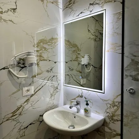 Apartament Blue By Comfort Golem (Tirana)