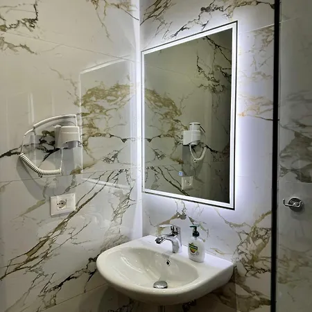 Apartment Blue Golem (Tirana)