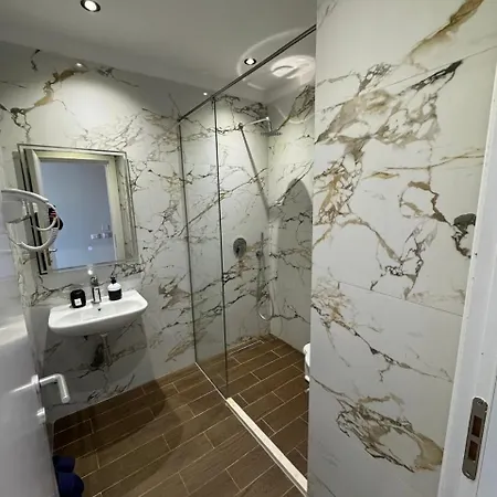 Blue By Comfort 格勒姆